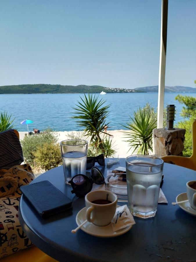 Studio Apartman Violeta II - 50M From The Beach Trogir Bagian luar foto