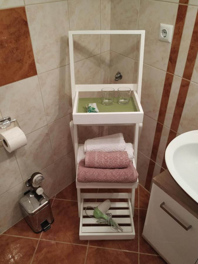 Studio Apartman Violeta II - 50M From The Beach Trogir Bagian luar foto