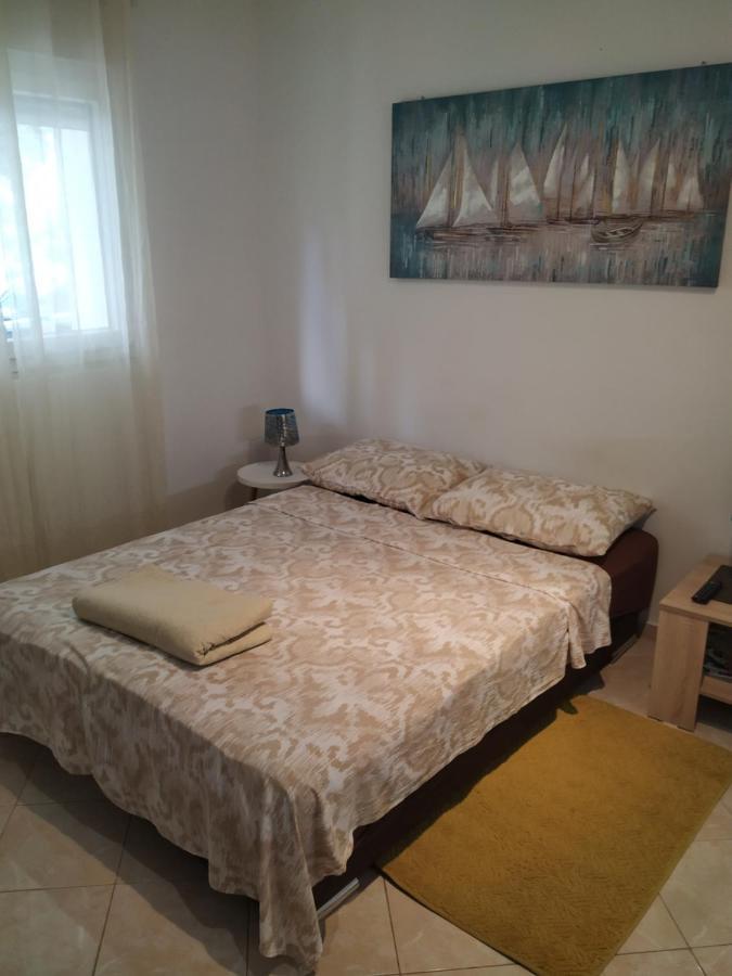 Studio Apartman Violeta II - 50M From The Beach Trogir Bagian luar foto