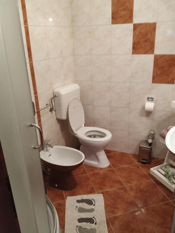 Studio Apartman Violeta II - 50M From The Beach Trogir Bagian luar foto