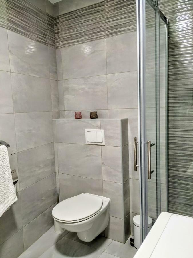 Studio Apartman Violeta II - 50M From The Beach Trogir Bagian luar foto