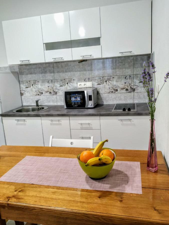 Studio Apartman Violeta II - 50M From The Beach Trogir Bagian luar foto